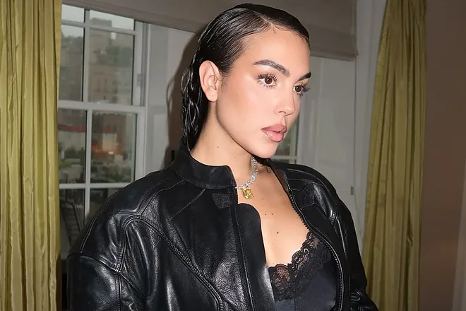 Georgina Rodríguez Wows Fans With Bold Outfit Change and Power Drill Reveal in Glam DIY Clip 5 From power tools to glamour, Georgina's transformation moment stuns fans