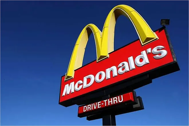 From Then to Now: The Surprising Restaurant Transformation of Your Favorite Chains 3 Restaurant Transformation