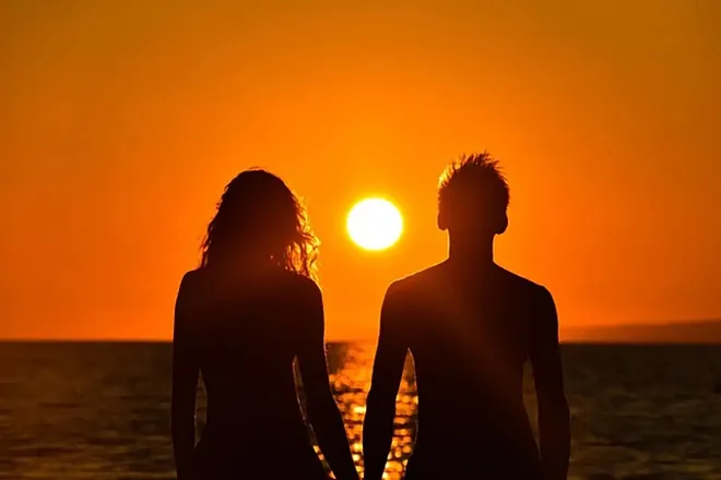 Shrekking: The Gen Z Dating Trend Transforming Love Beyond Looks 1 Shrekking