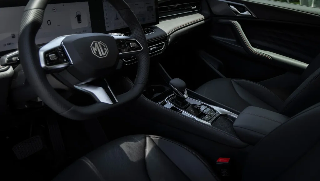 MG HS 2026: An SUV for Worry-Free Road Enjoyment 6 HS 2026 SUV interiores